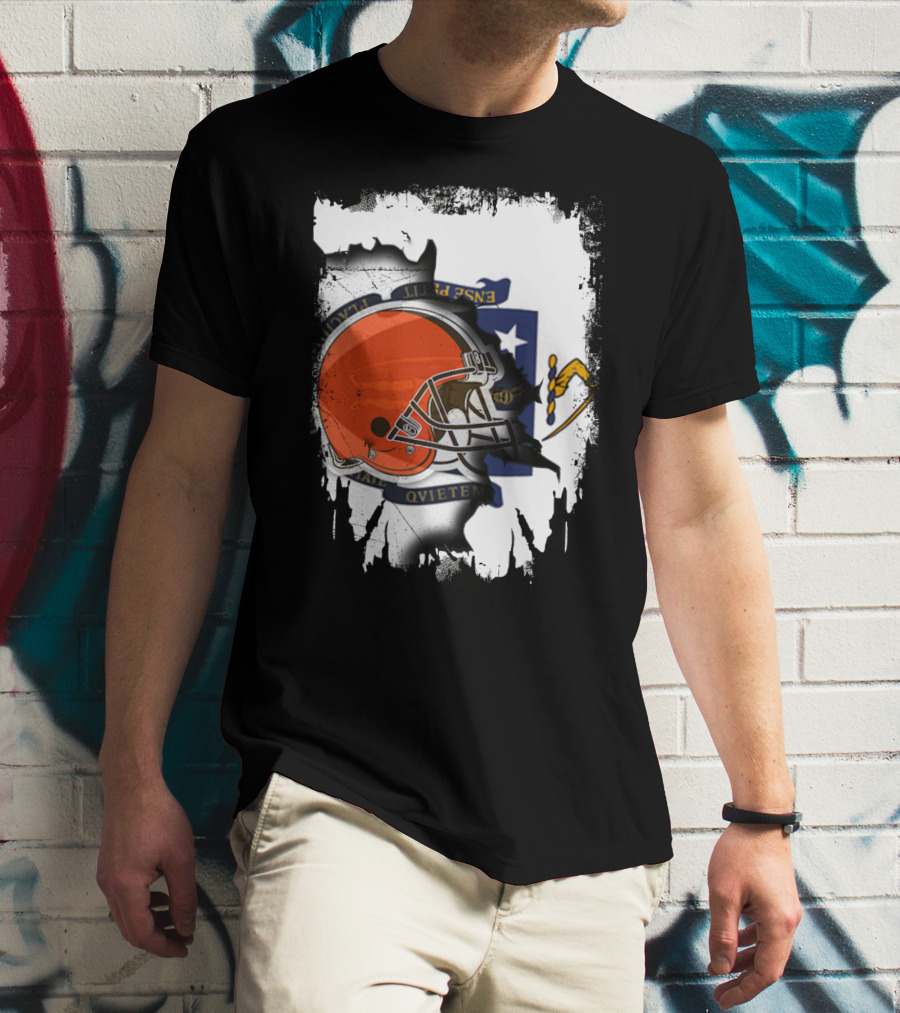 Massachusetts Unites With Cleveland Browns Helmet And State Flag T-Shirt