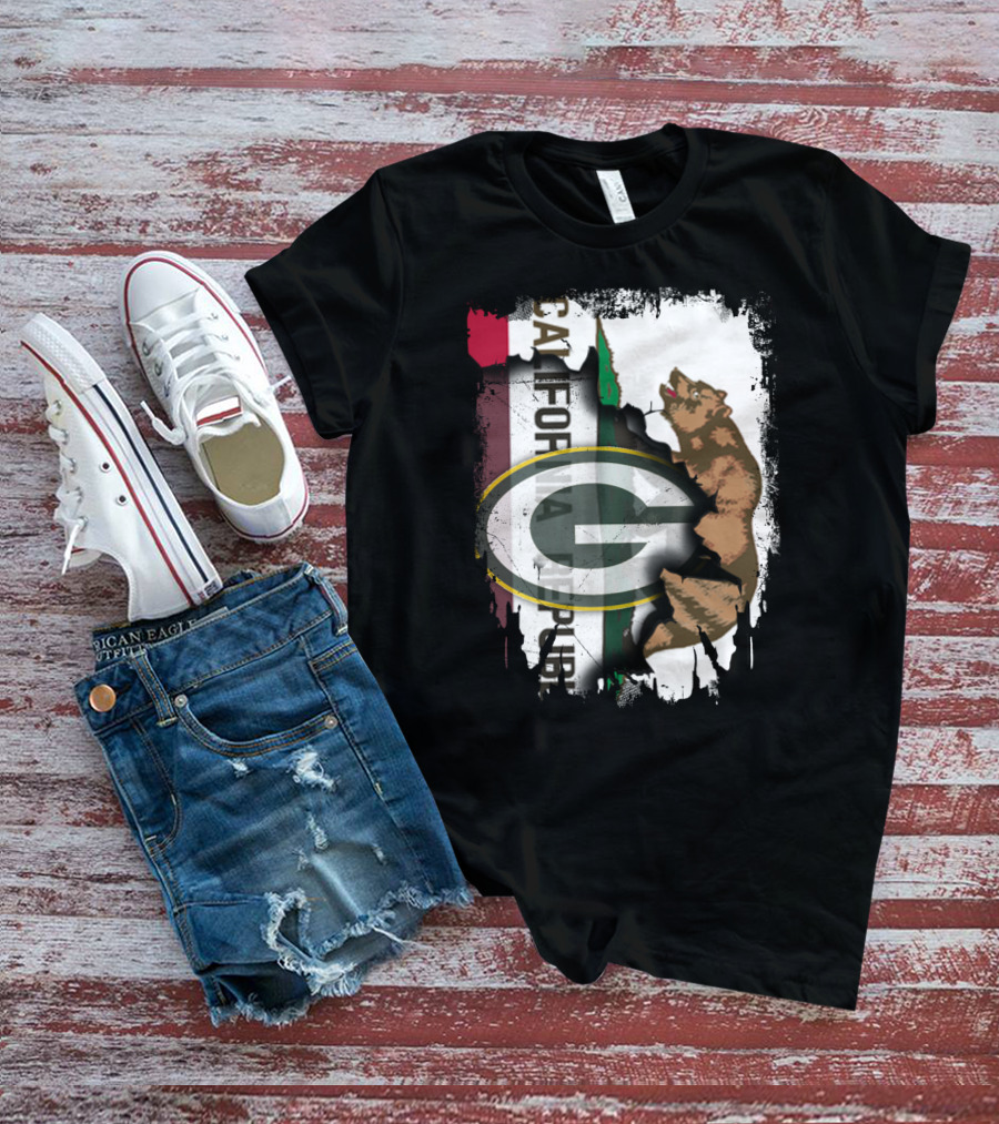 California Republic With Green Bay Packers Logo And Bear T-Shirt