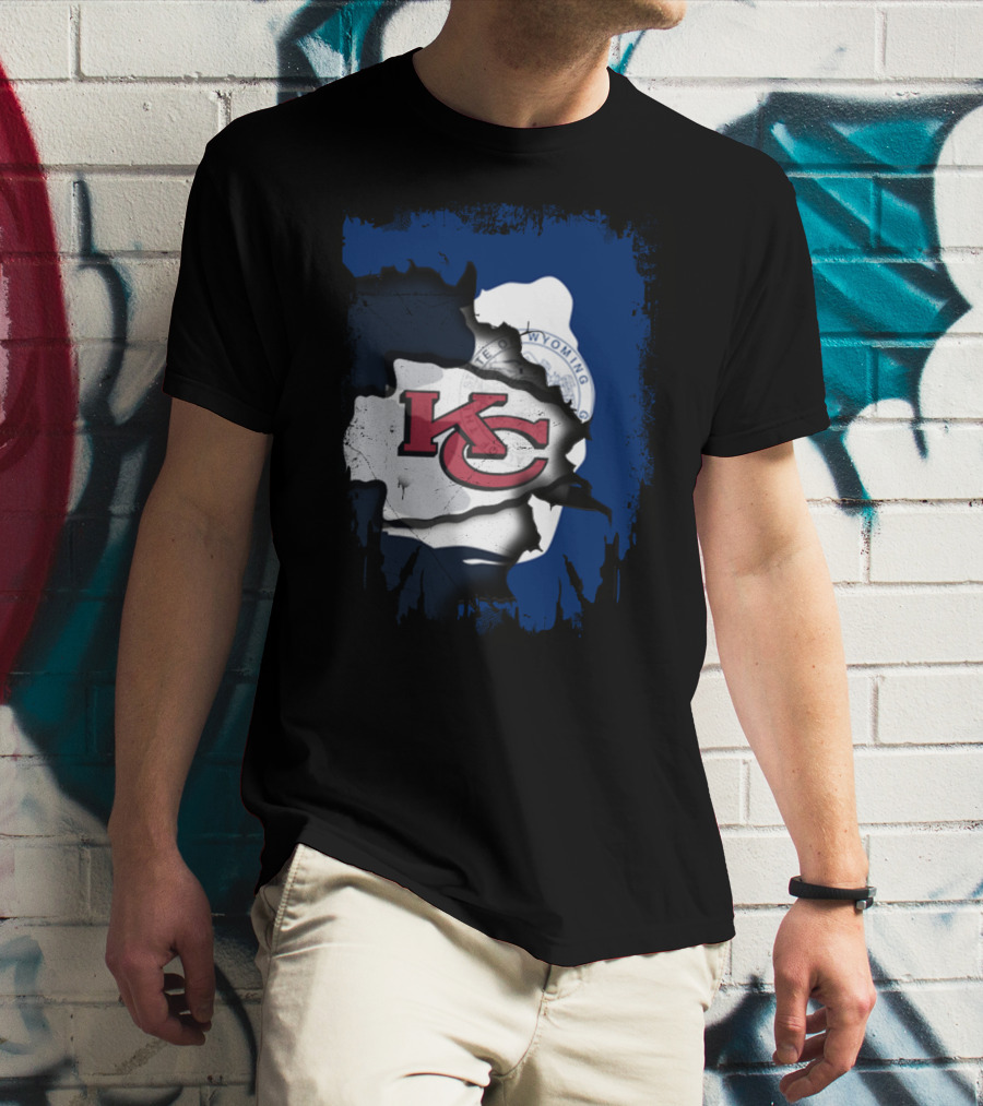 Wyoming State Seal Combined With KC Chiefs T-Shirt