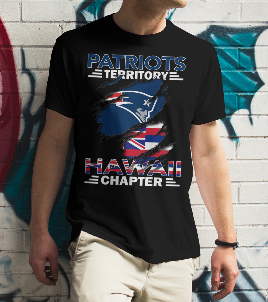 Patriots Territory Hawaii Chapter Logo With New England Patriots And Hawaiian Flag T-Shirt