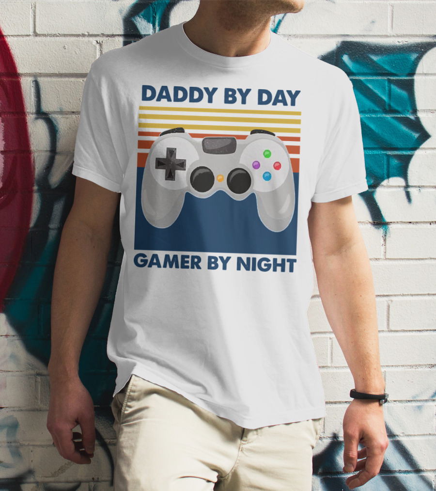 Daddy By Day Gamer By Night Retro Game Controller T-Shirt