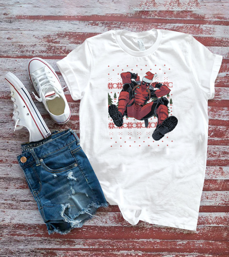 Marvel Deadpool Christmas Santa Hat Ugly T-Shirt