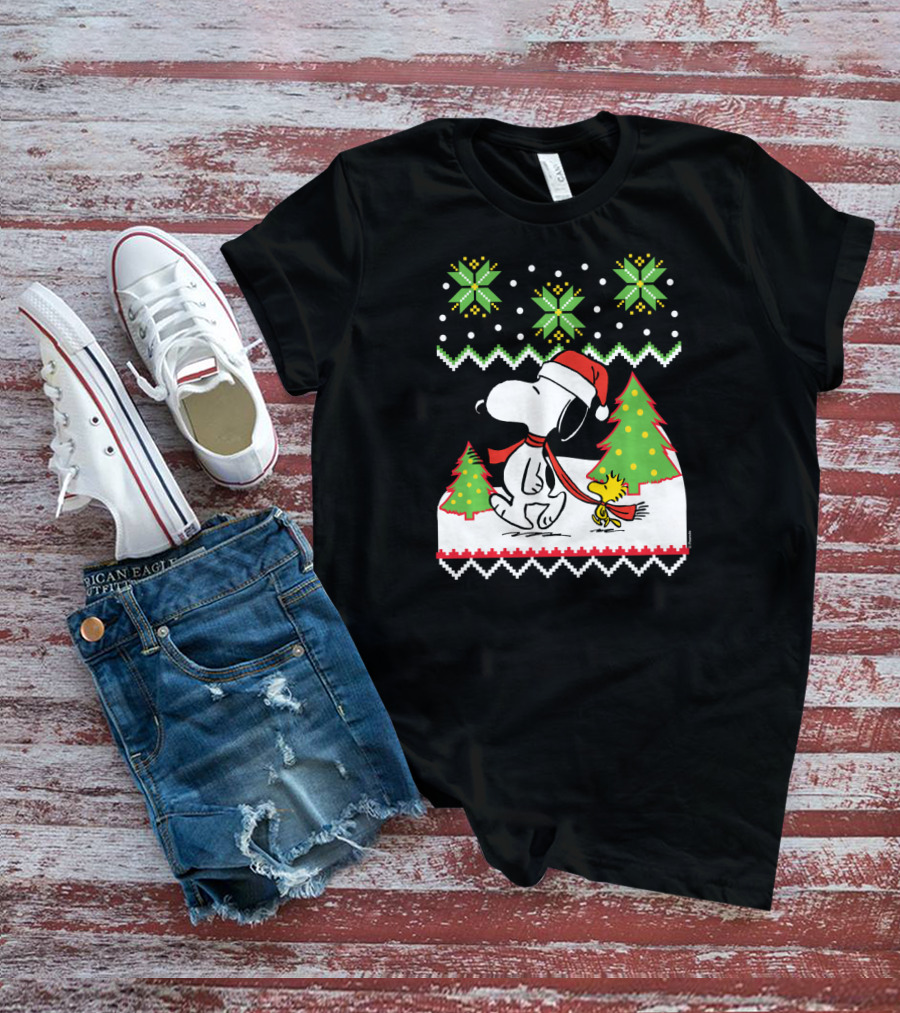 Peanuts Santa Snoopy Woodstock Snow Christmas Trees T-Shirt