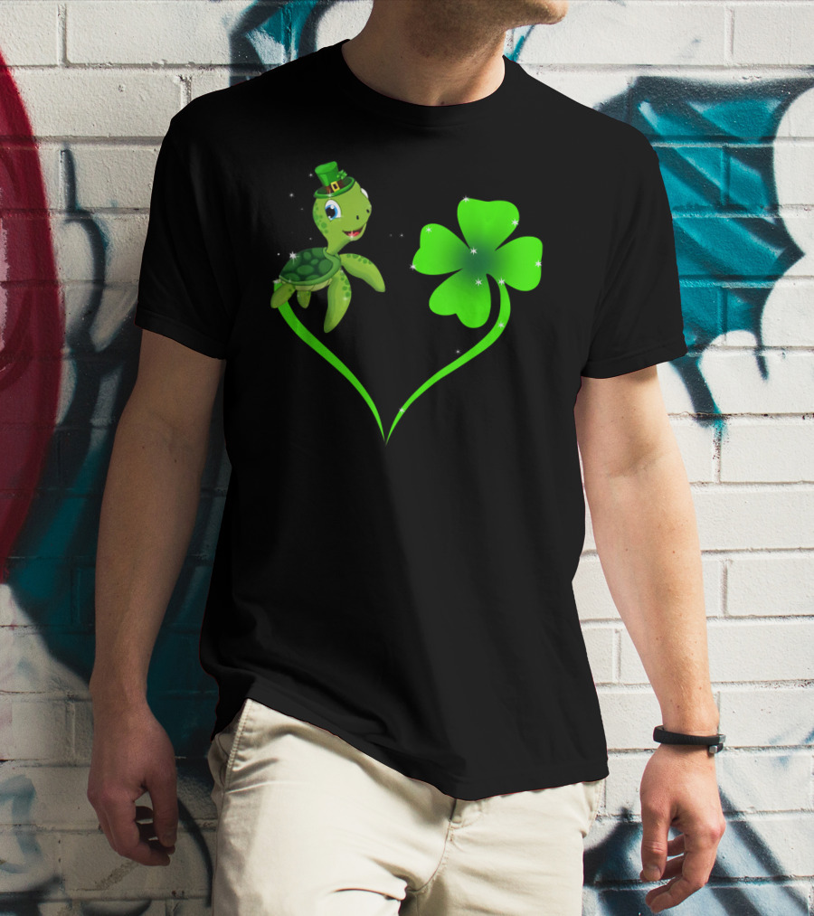 Happy St Patrick's Day Shamrock Turtle With Leprechaun Hat And Green Heart T-Shirt