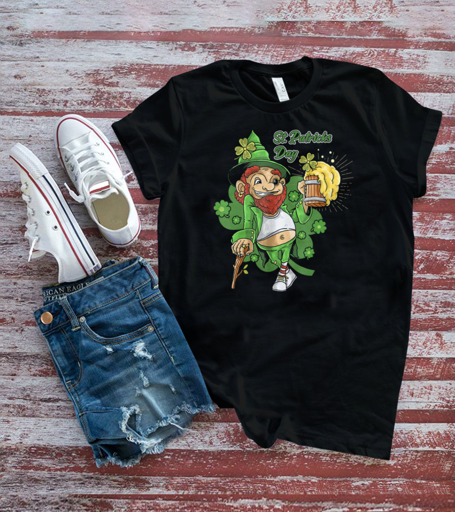 St Patricks Day Lucky Irish Leprechaun With Beer And Shamrocks T-Shirt