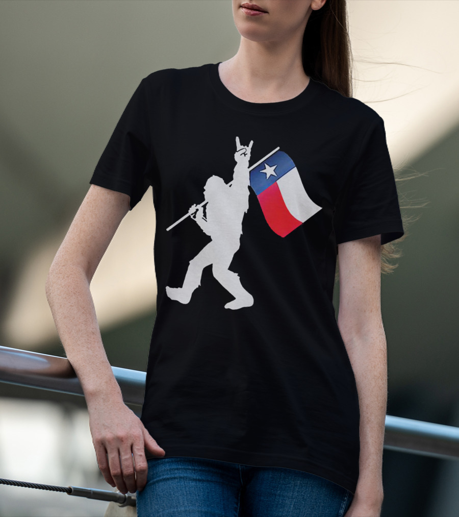 Bigfoot Holding Texas Flag Rock And Roll Salute T-Shirt