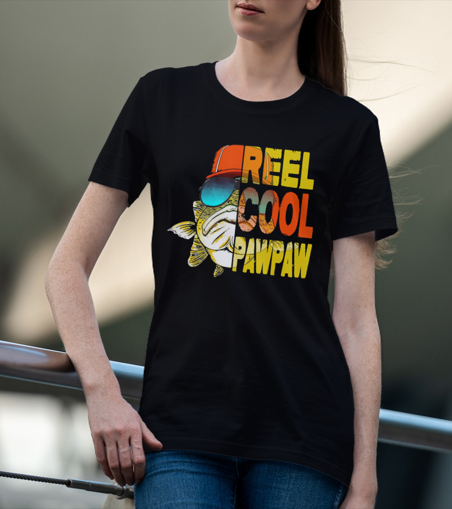 REEL COOL PAWPAW Fathers Day Fishing 143 T-Shirt