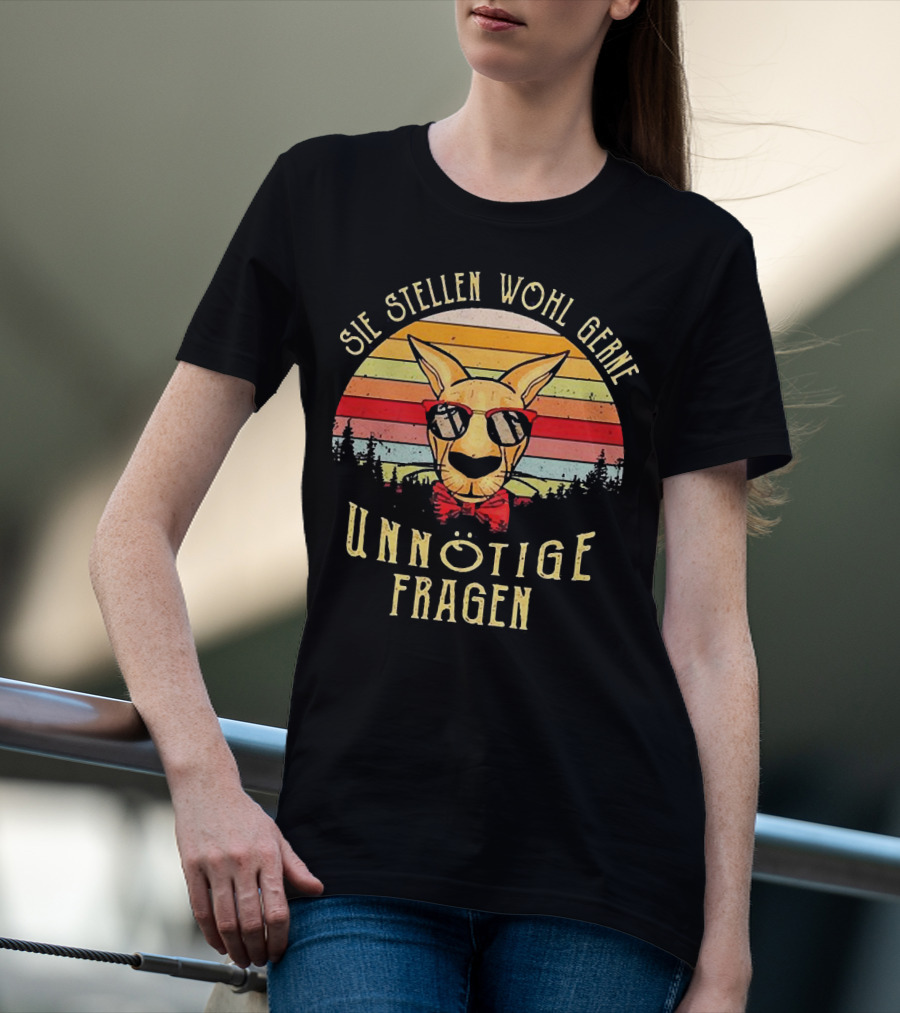 Sie Stellen Wohl Gerne Unnötige Fragen Retro Kangaroo With Sunglasses And Bow Tie Forest Stripes T-Shirt