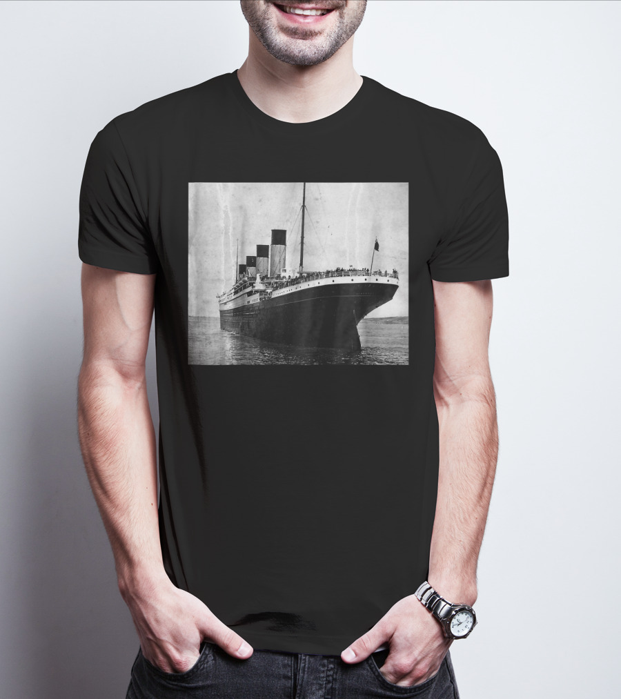 Kids The Titanic Setting Sail Iconic Ocean Liner Image T-Shirt