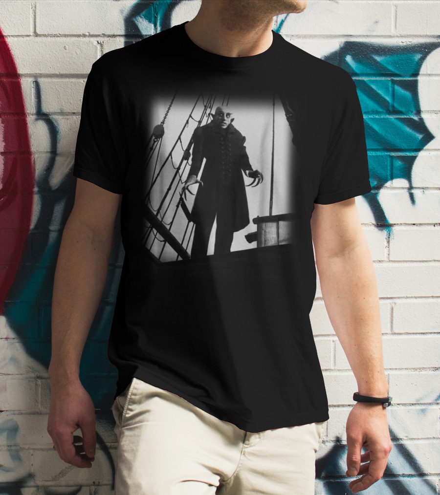 Nosferatu Vampire Classic Horror Black Dracula Iconic Ship Scene T-Shirt