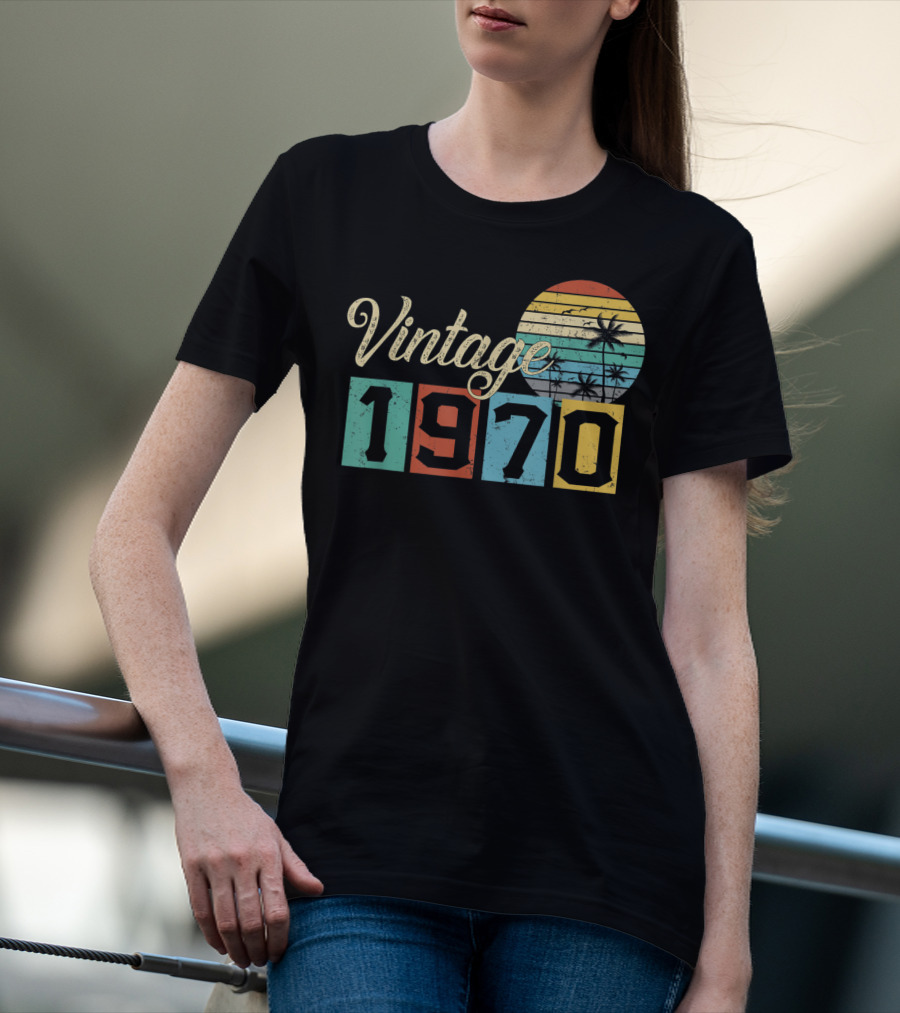 Vintage 1970 Sunset Birthday Classic 19 T-Shirt