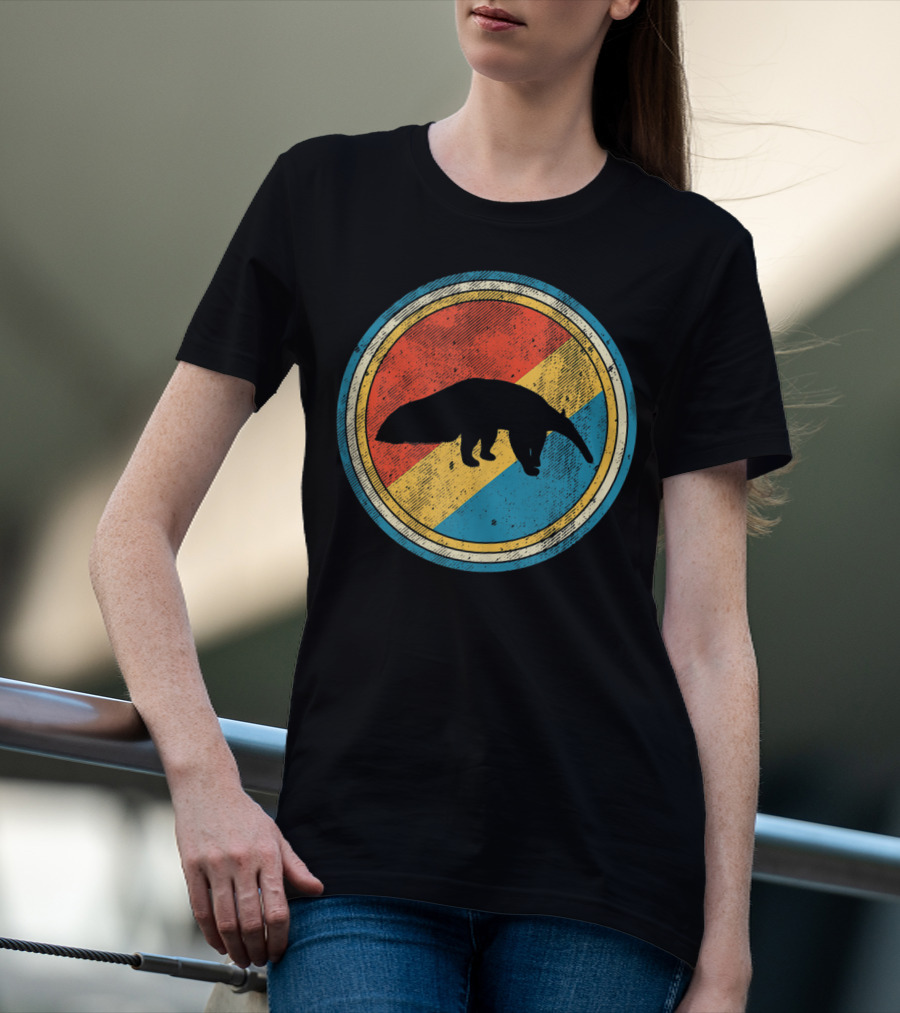 Vintage Retro Circle Giant Anteater Silhouette On Colorful Background T-Shirt