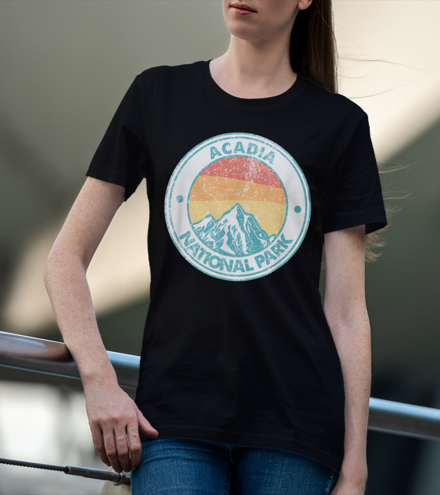 Acadia National Park Vintage Mountain Sunset Circle Badge T-Shirt