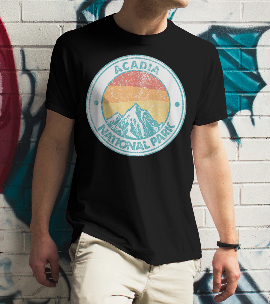 Acadia National Park Vintage Mountain Sunset Circle Badge T-Shirt