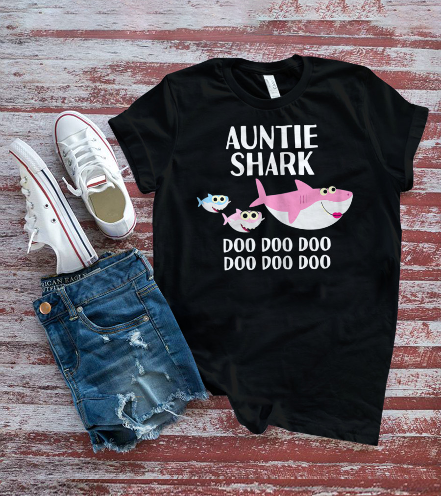 Auntie Shark Doo Doo Mother's Day Catchy Family Fun T-Shirt