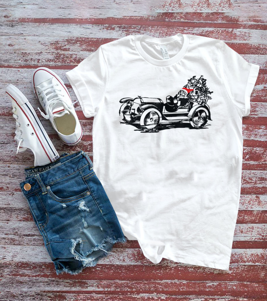 Santa Driving Vintage Car With Christmas Tree Load T-Shirt