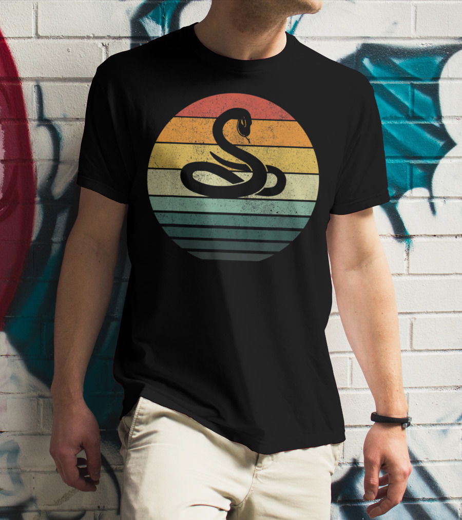 Vintage 70s Snake Sunset Nature Retro Stripes T-Shirt