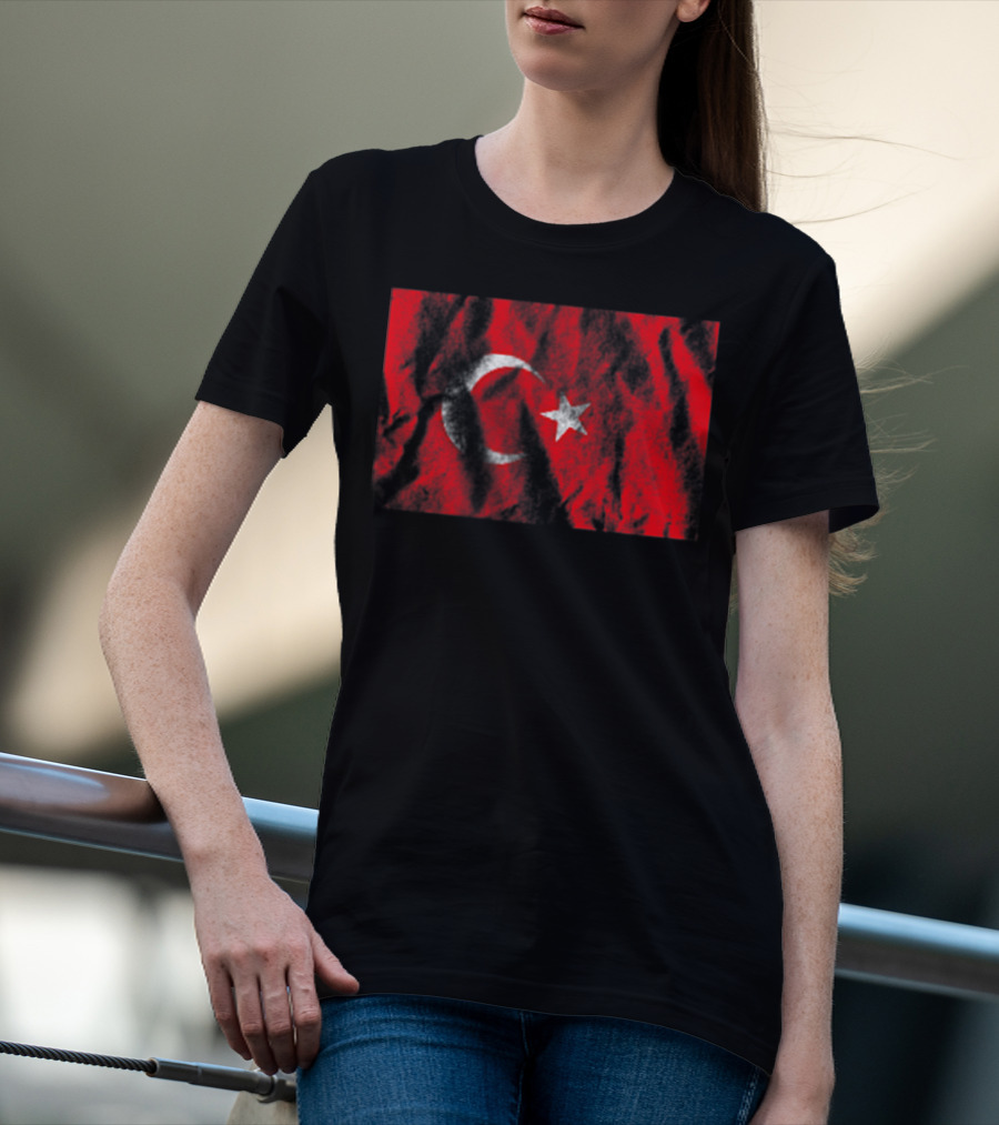 Turkey Flag Distressed Look Pocket T-Shirt