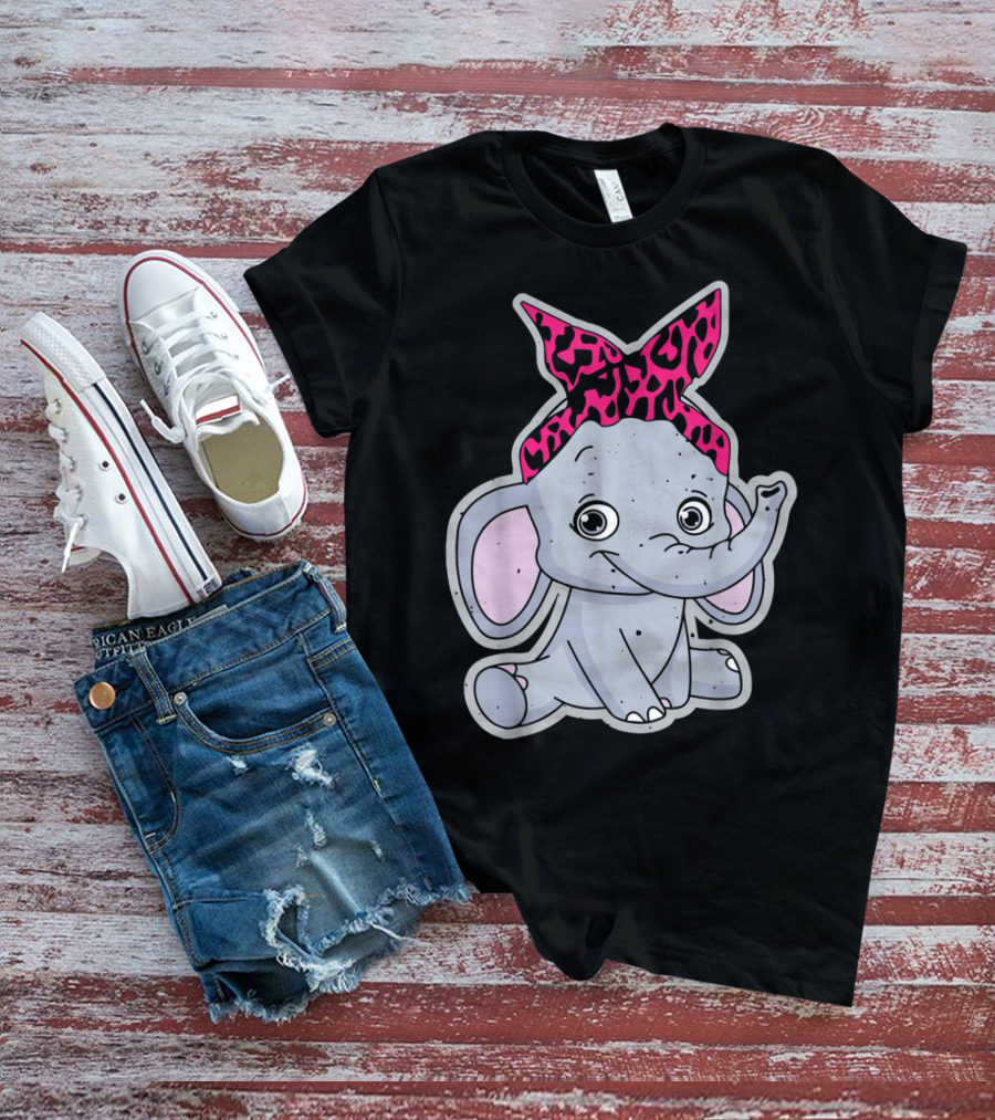 Elephants Cute Cartoon With Pink Leopard Bow T-Shirt