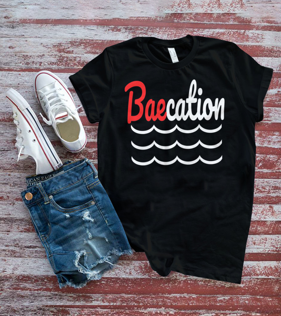 Baecation Waves Design Vacation T-Shirt