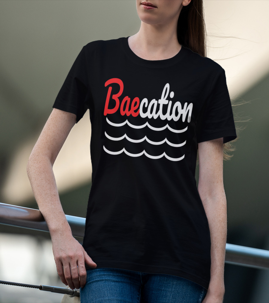 Baecation Waves Design Vacation T-Shirt