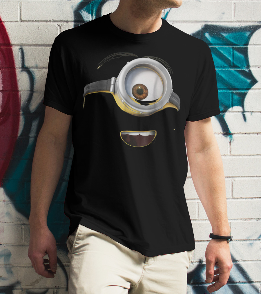 Despicable Me Minions Stuart Face Close-Up One-Eyed Goggle Smile T-Shirt