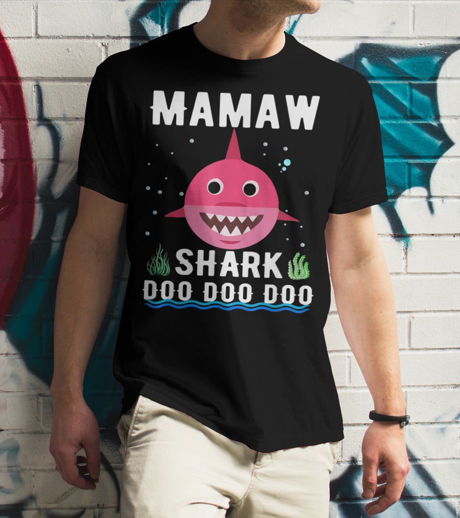 Mamaw Shark Doo Doo Doo Family Pink Shark Illustration Bubbles Waves Seaweed T-Shirt