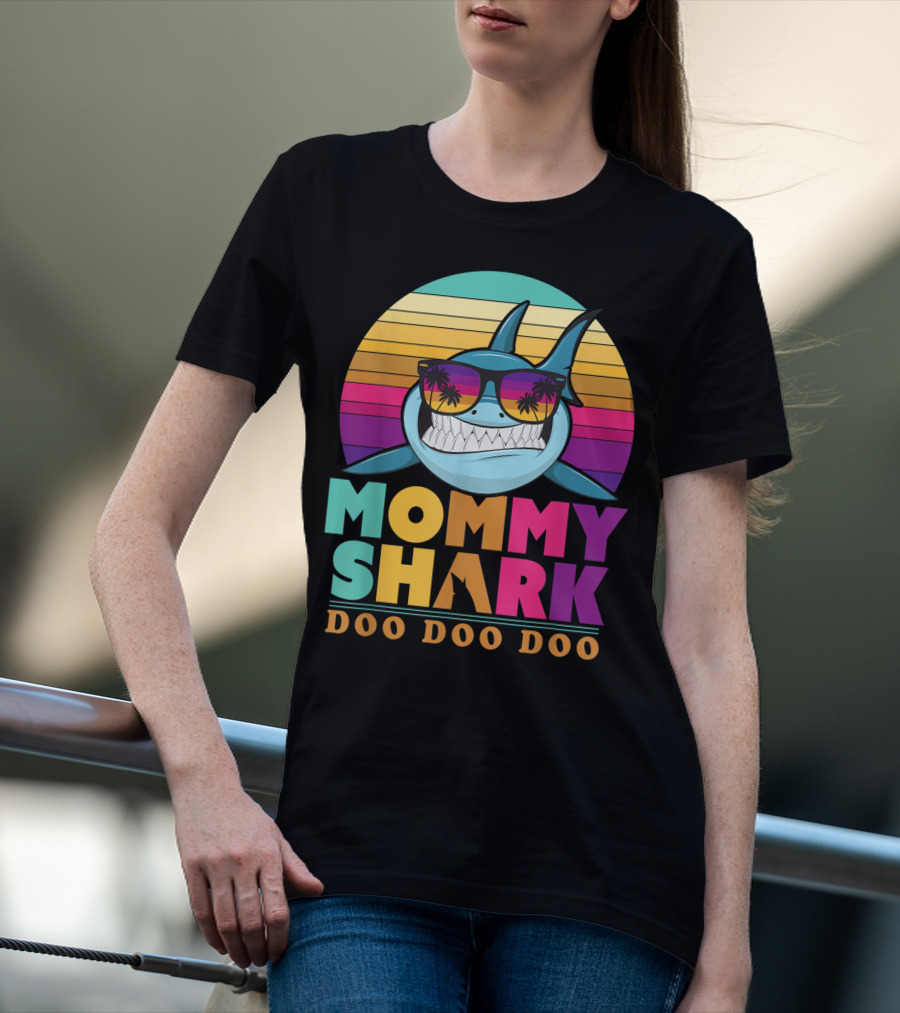 Mommy Shark Doo Doo Doo Retro Sunset With Sunglasses T-Shirt