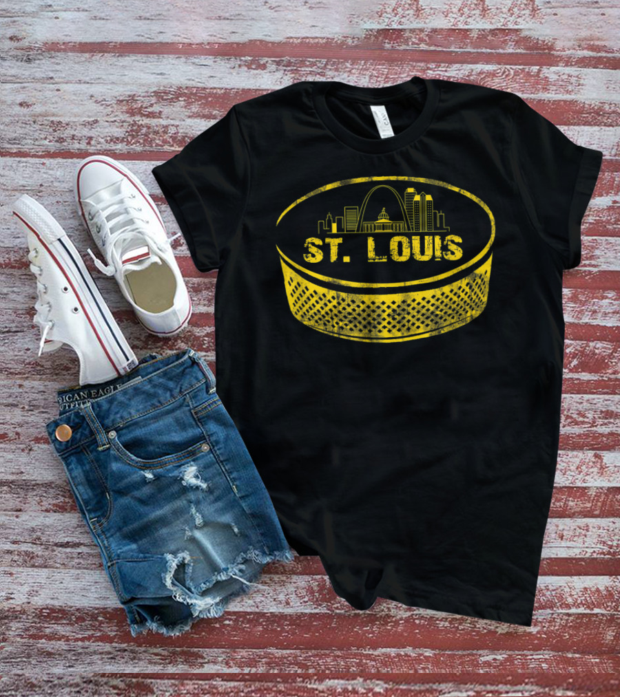 St Louis Missouri Cityscape Hockey Puck Retro T-Shirt