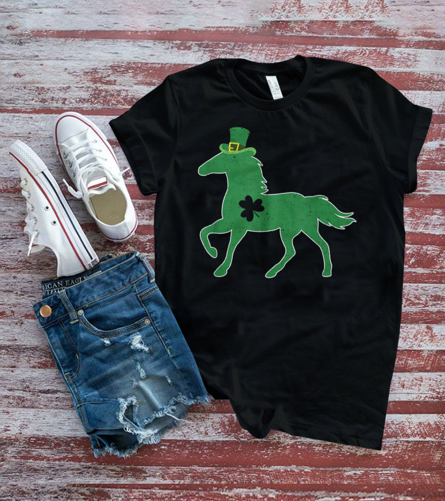 Funny Green Horse With Shamrock St Patrick's Day T-Shirt