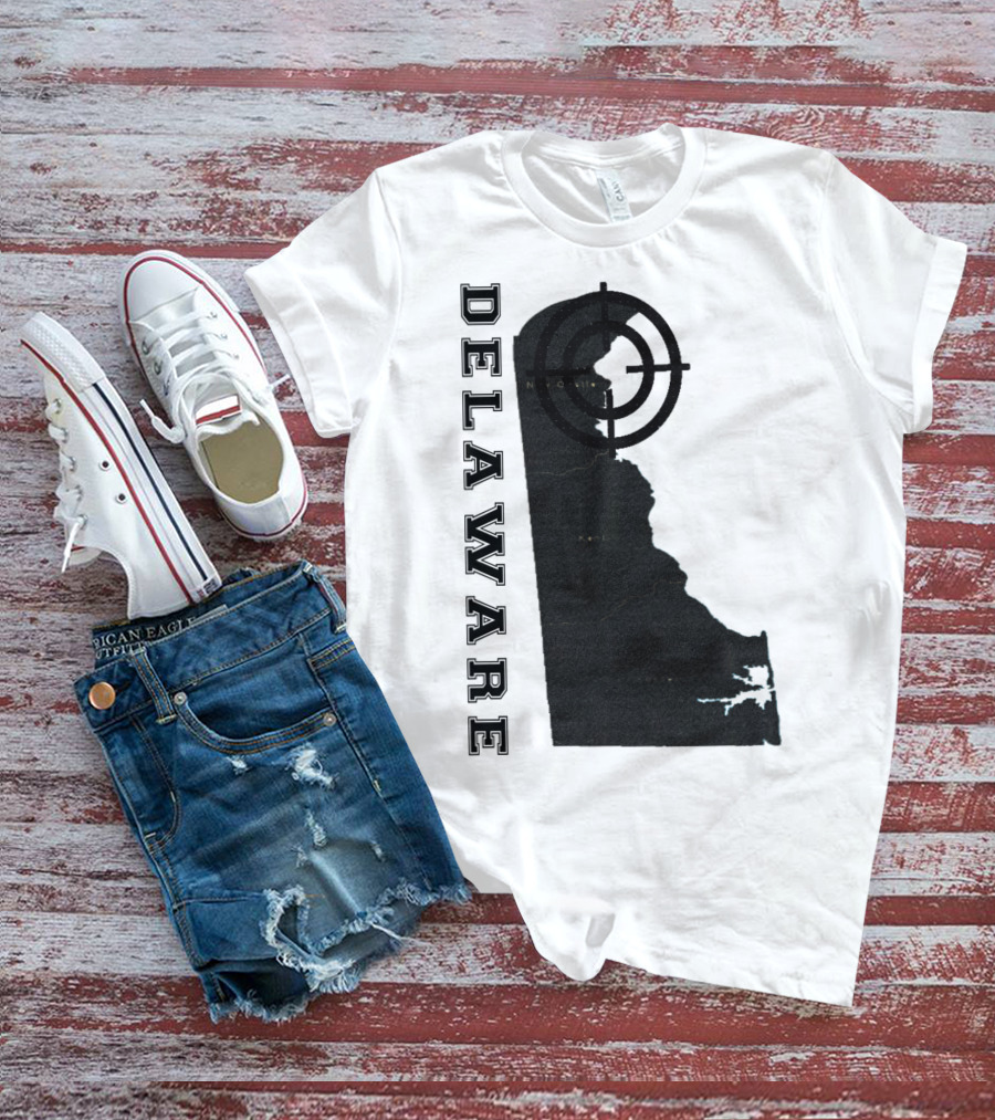 Delaware Maps Vintage Classic Style With Compass Target T-Shirt