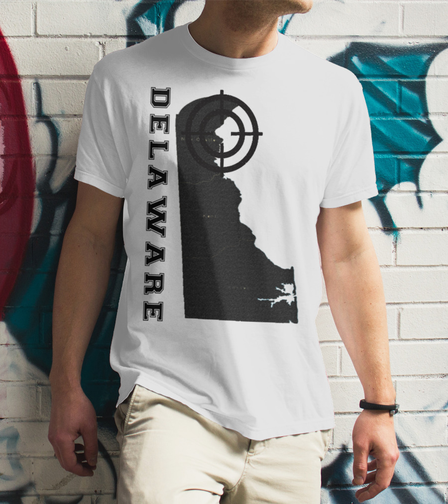 Delaware Maps Vintage Classic Style With Compass Target T-Shirt