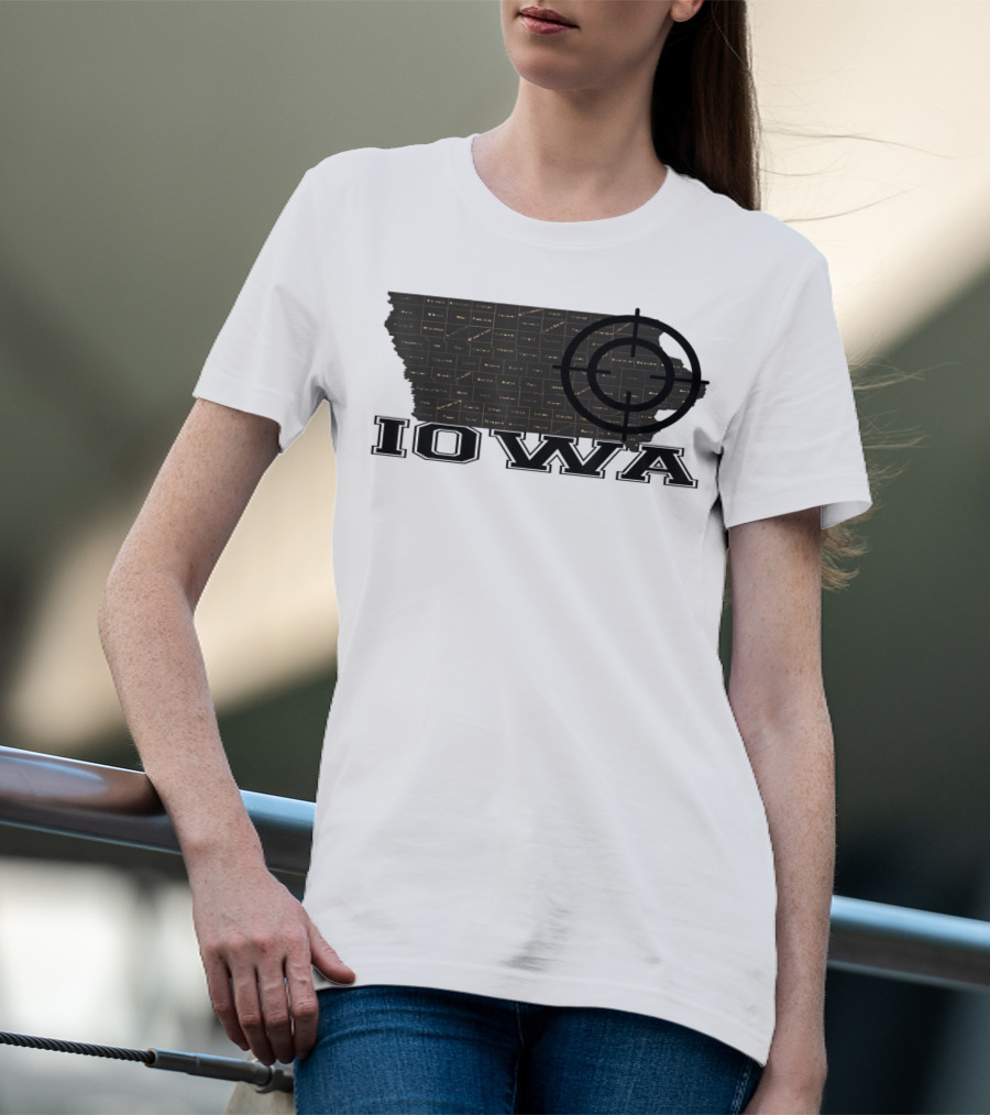 Iowa Map Vintage Fun Black With Target Overlay T-Shirt