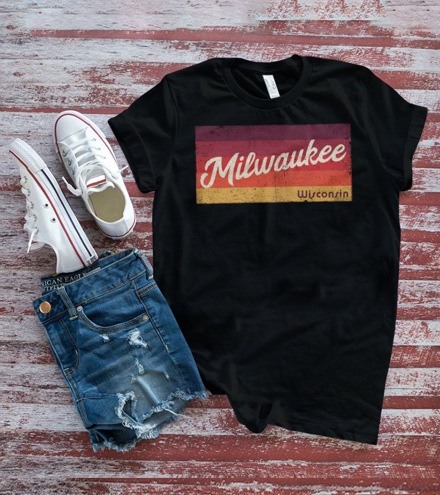 Milwaukee Wisconsin Vintage Retro Stripes T-Shirt