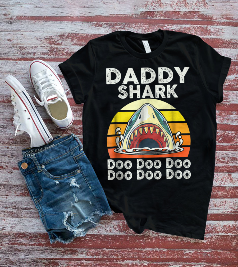 Daddy Shark Doo Doo Doo Doo Doo Doo Funny Sunset Shark Face T-Shirt
