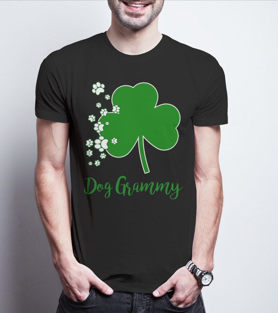Dog Grammy Irish Shamrock With Paw Prints Best Grandmother's T-Shirt
