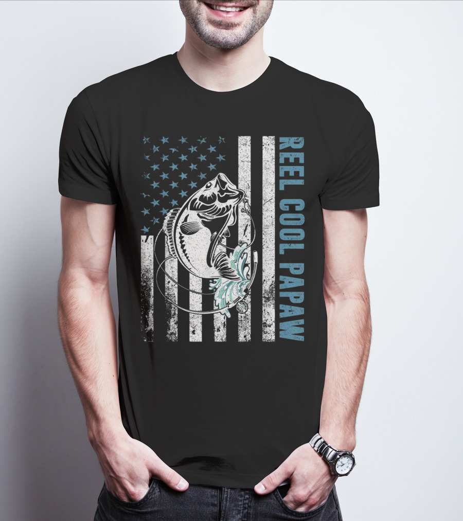 Reel Cool Papaw American Fishing Lovers Patriotic Vintage Bass T-Shirt