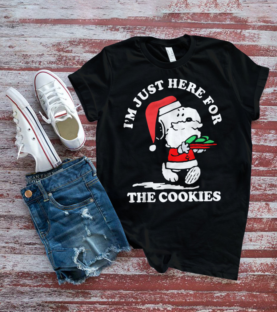 I'm Just Here For The Cookies Santa Hat Dog Carrying Christmas Cookies T-Shirt
