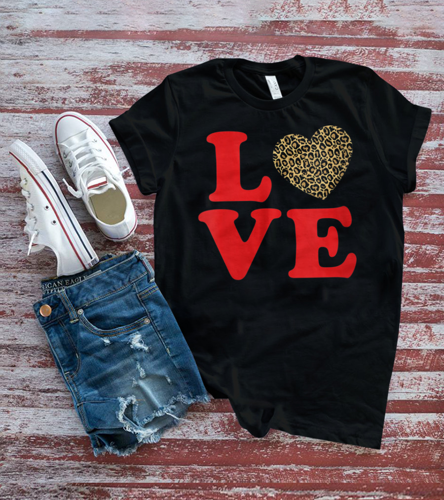 LOVE Leopard Heart Valentines Day Cute T-Shirt