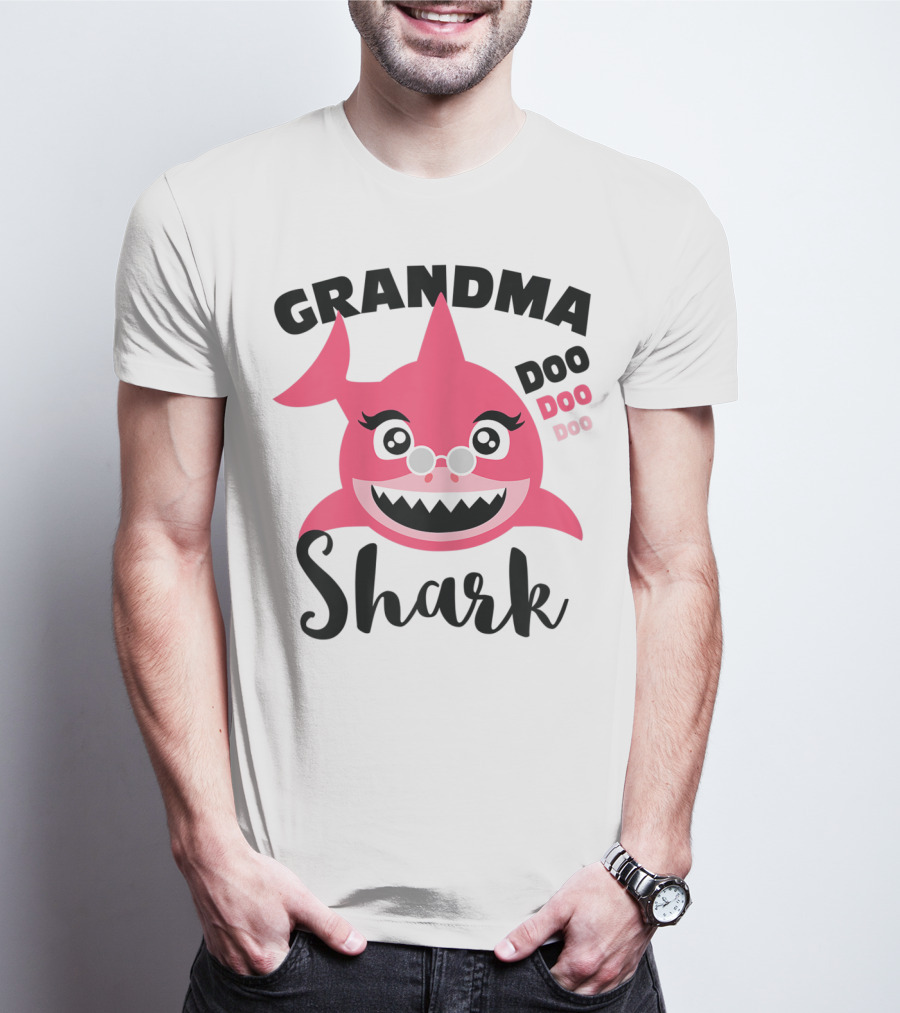 Grandma Shark Doo Doo Doo Pink Shark With Glasses T-Shirt