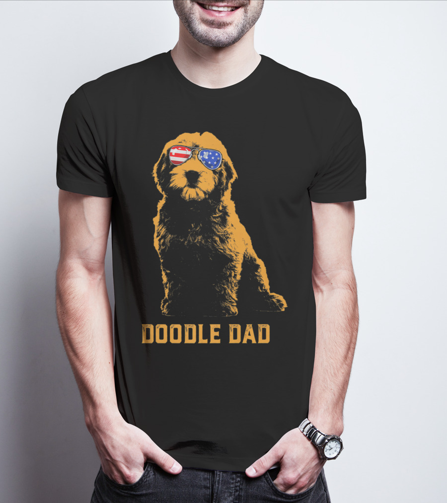 Doodle Dad Men's Goldendoodle With American Flag Sunglasses T-Shirt