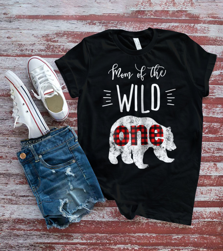 Mom Of The Wild One Bear Lumberjack Plaid T-Shirt