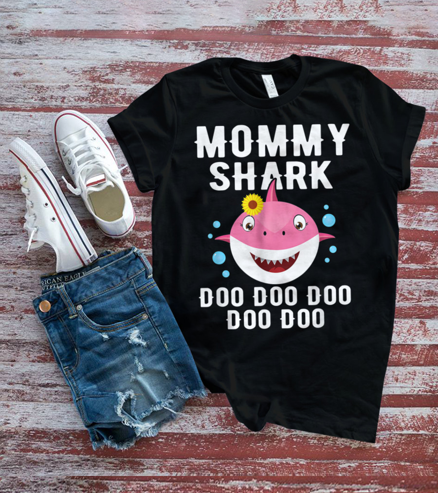 Mommy Shark Doo Doo Doo Doo Funny Kids Video Baby T-Shirt