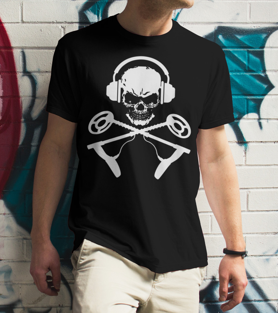 Skull Crossbones Headphones Metal Detecting T-Shirt