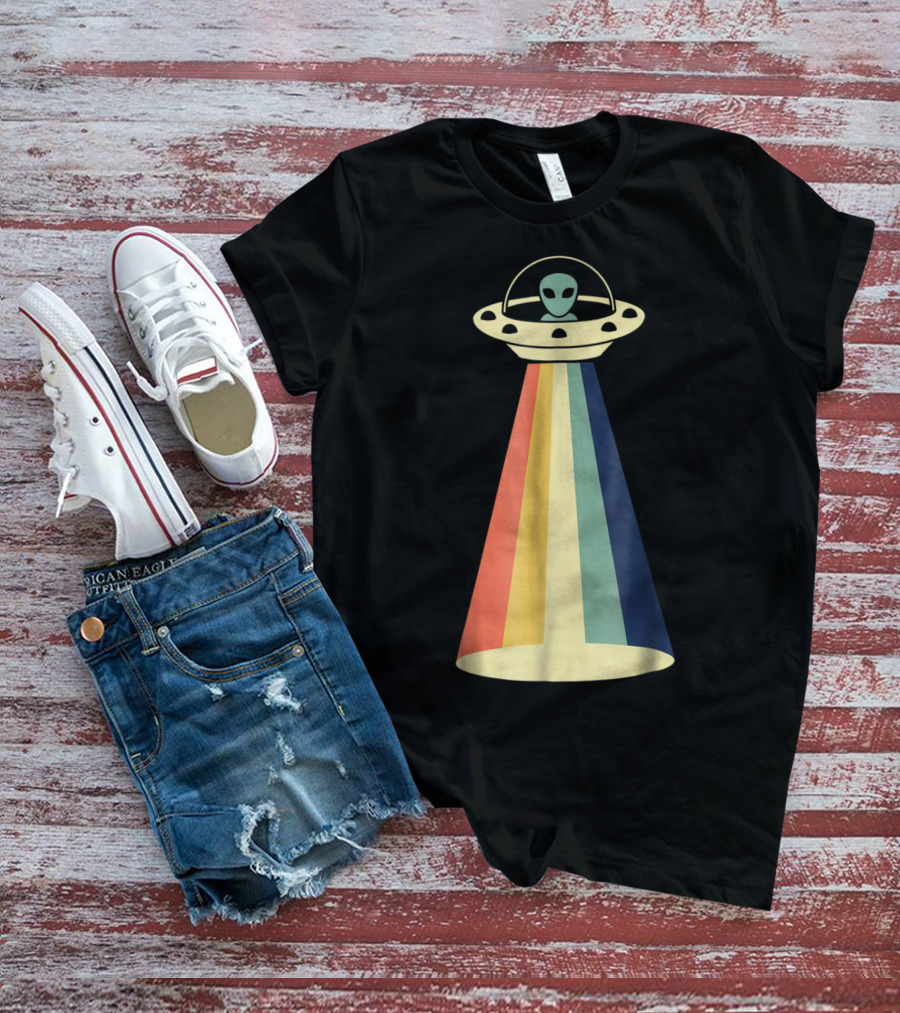 Vintage Alien UFO Rainbow Beams T-Shirt