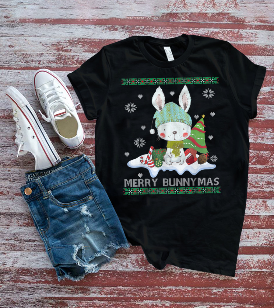 Merry Bunnymas Cute Bunny With Santa Hat And Christmas Tree T-Shirt