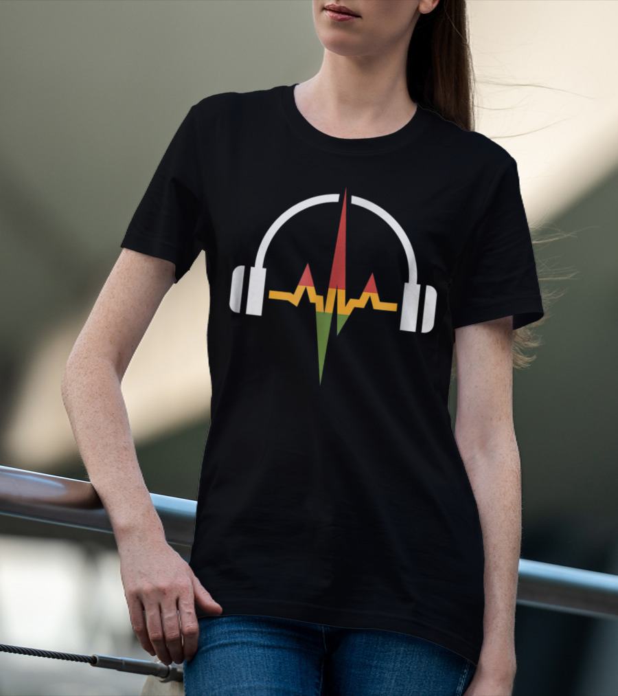 Rasta Headphones Music Wave With Reggae Color Sound Wave T-Shirt