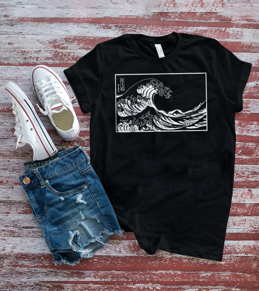 Great Wave Off Kanagawa Outline Hokusai T-Shirt