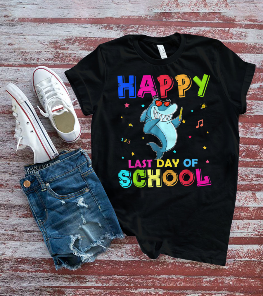 Happy Last Day Of School Dabbing Shark 123 Music Notes T-Shirt