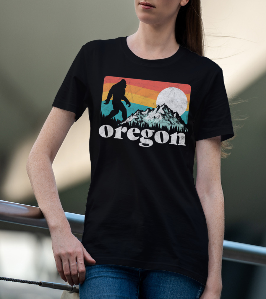 Bigfoot Oregon Mountains Retro Sunset T-Shirt
